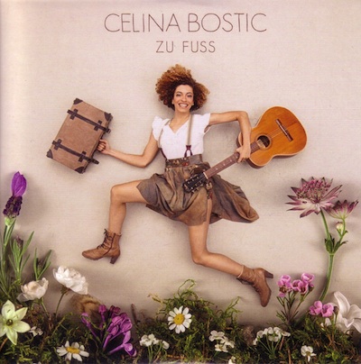 Celina Bostic - Zu Fuss