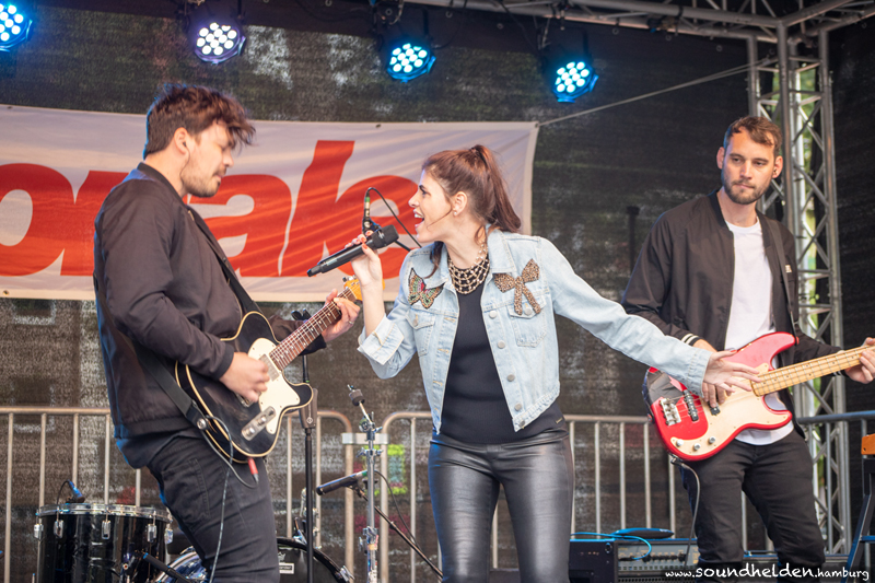 Kate Louisa & Band