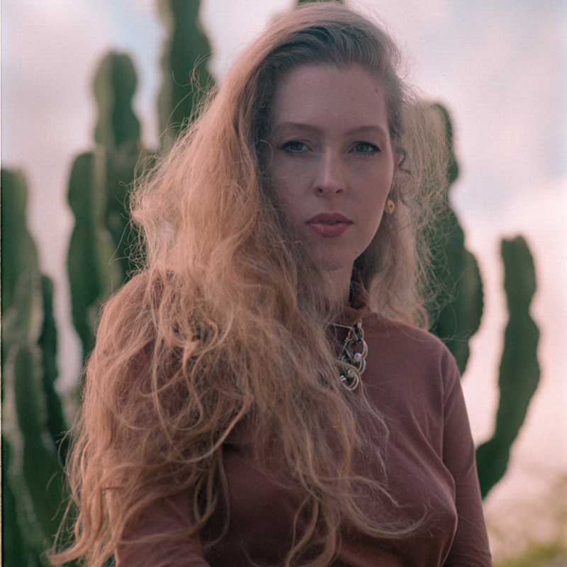 Lilou - Wie fern kannst du mir nah sein