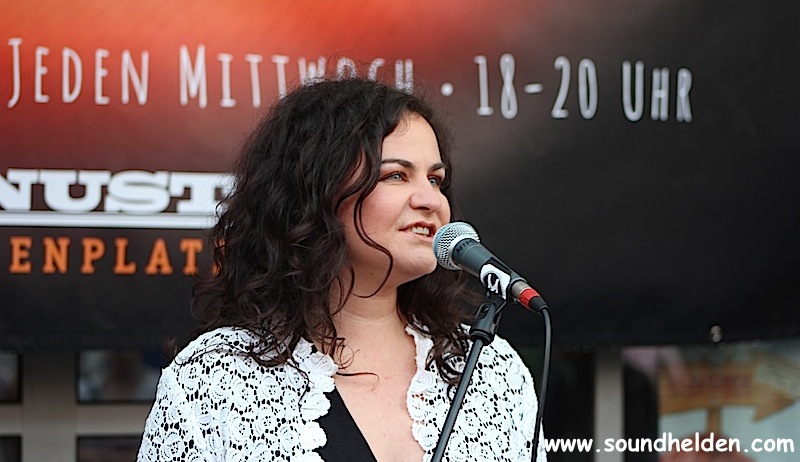 Mimi Schell