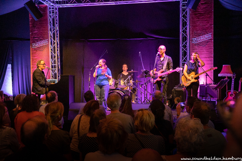 Bo Heart & Friends feat. Regy Clasen