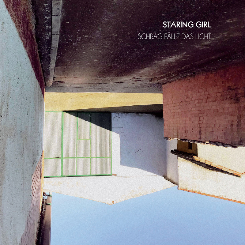 Staring Girl - Schräg fällt das Licht Cover